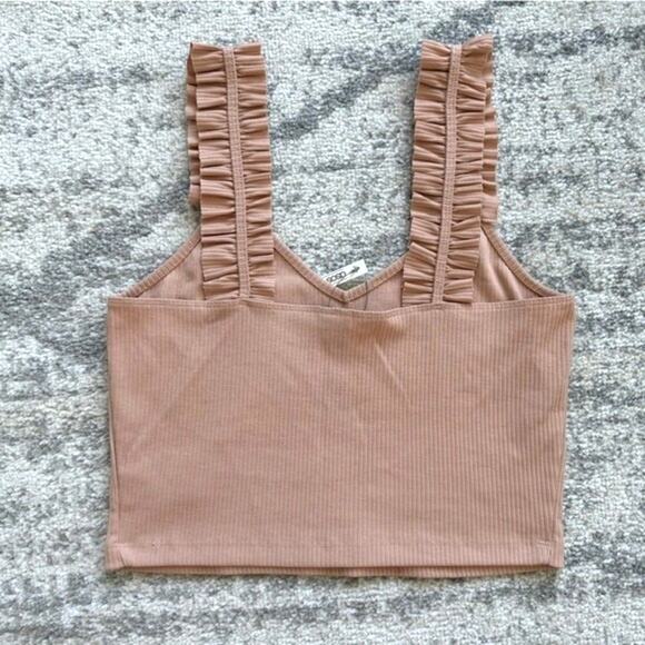 NWT ASOS Ribbed Crop Tank With Ruffle Straps Size 6 - Picture 4 of 5